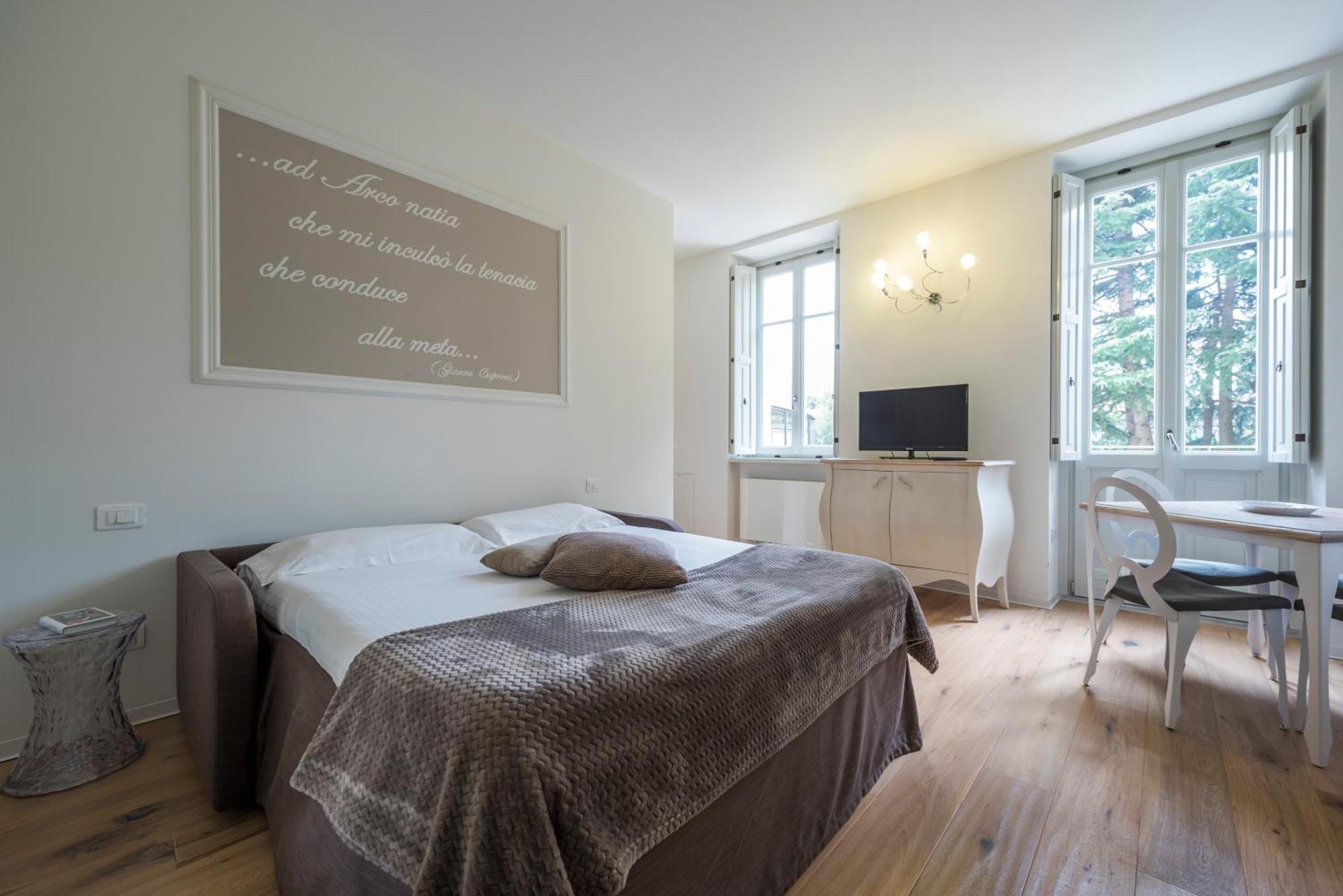 Villa Italia Luxury Suites And Apartments Арко Екстер'єр фото